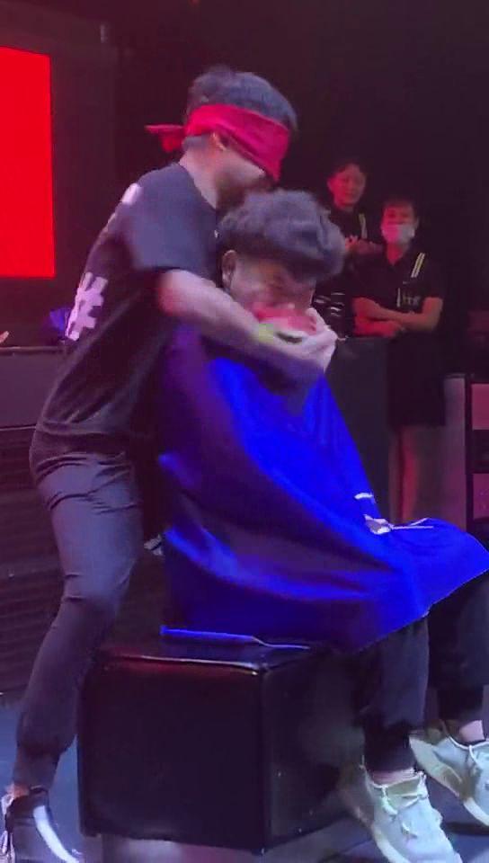 小胖吃瓜比赛,瓜王争霸,笑料横生